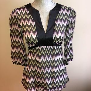 Print blouse w/ tie waste